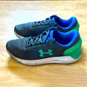 Under Armour Boys Charged Rogue Athletic Shoes